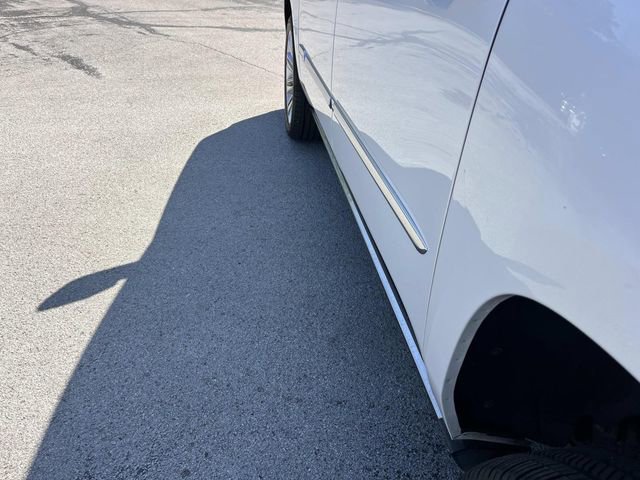 Used 2018 Cadillac Escalade ESV Platinum AWD/4WD image 10