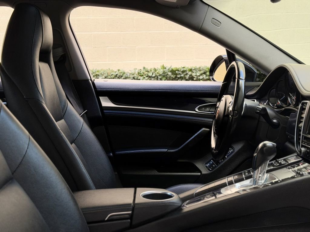 Used 2015 Porsche Panamera image 34