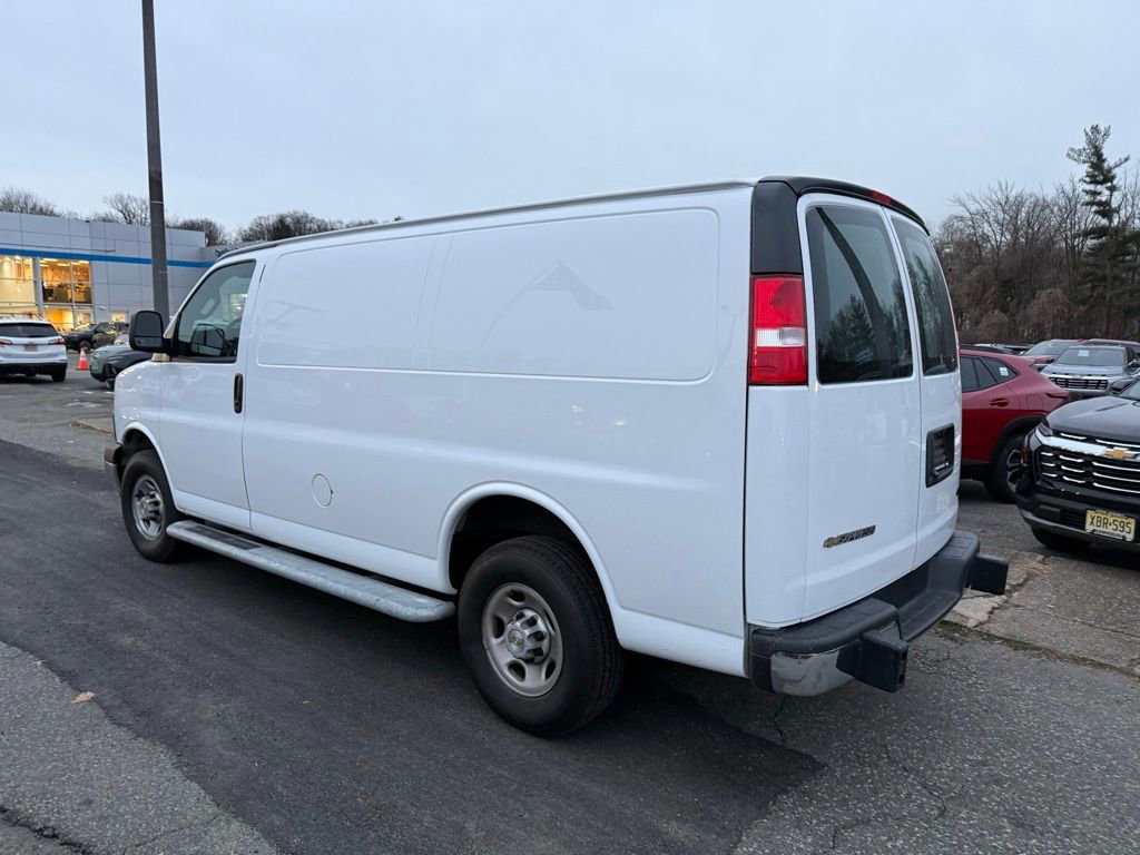 Used 2024 Chevrolet Express 2500 Work Van w/ Driver Convenience Package image 5