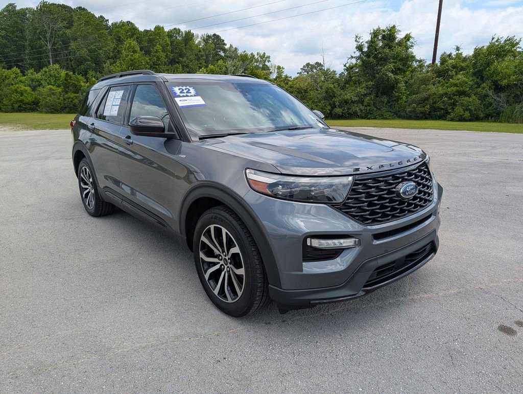 Certified 2022 Ford Explorer ST-Line w/ Class IV Trailer Tow Package RWD image 2