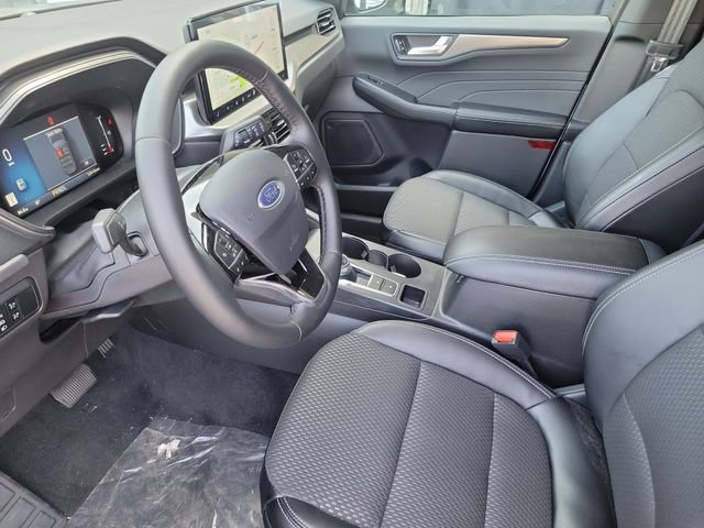 New 2024 Ford Escape SE FWD image 18