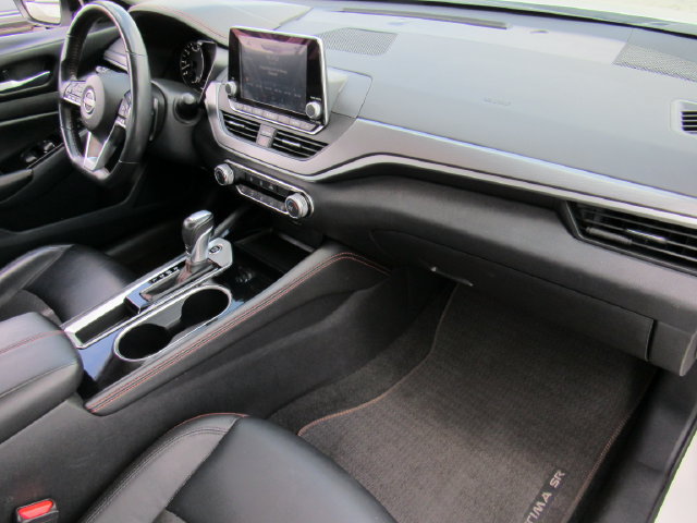 Used 2024 Nissan Altima 2.5 SR FWD image 10