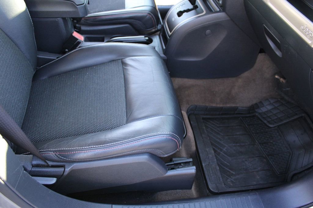 Used 2016 Jeep Compass 75th Anniversary w/ Power Value Group image 19