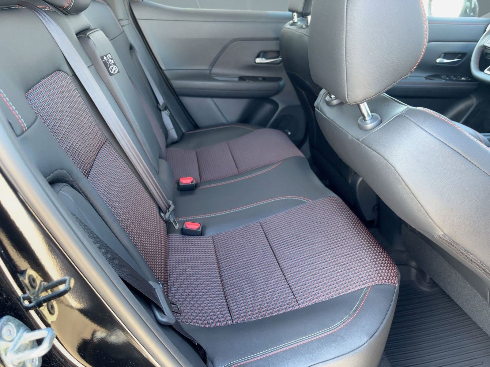 New 2026 Nissan Kicks SR w/ Cold Weather Package image 28