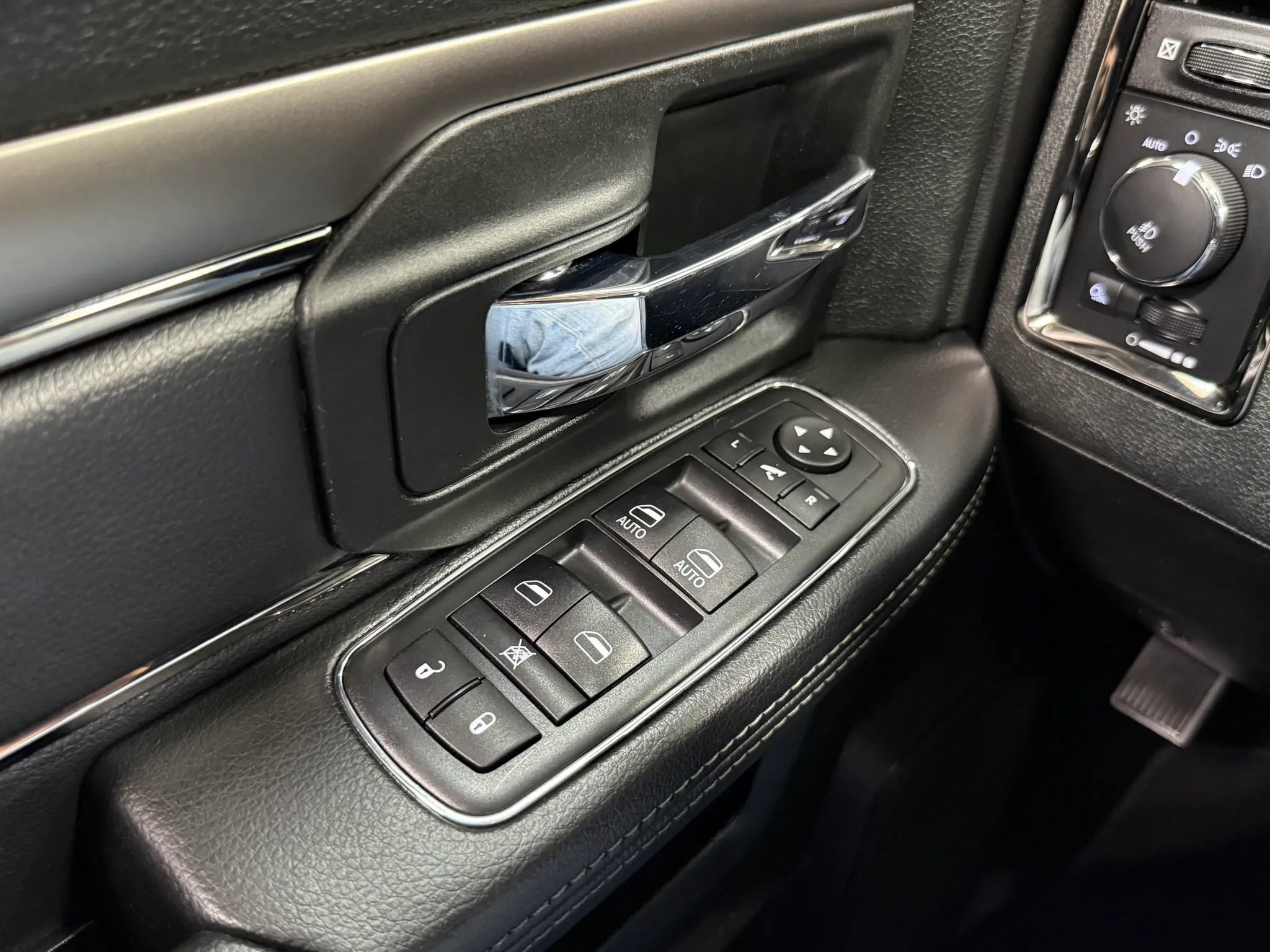 Used 2018 RAM 2500 Big Horn w/ Sport Appearance Group image 24