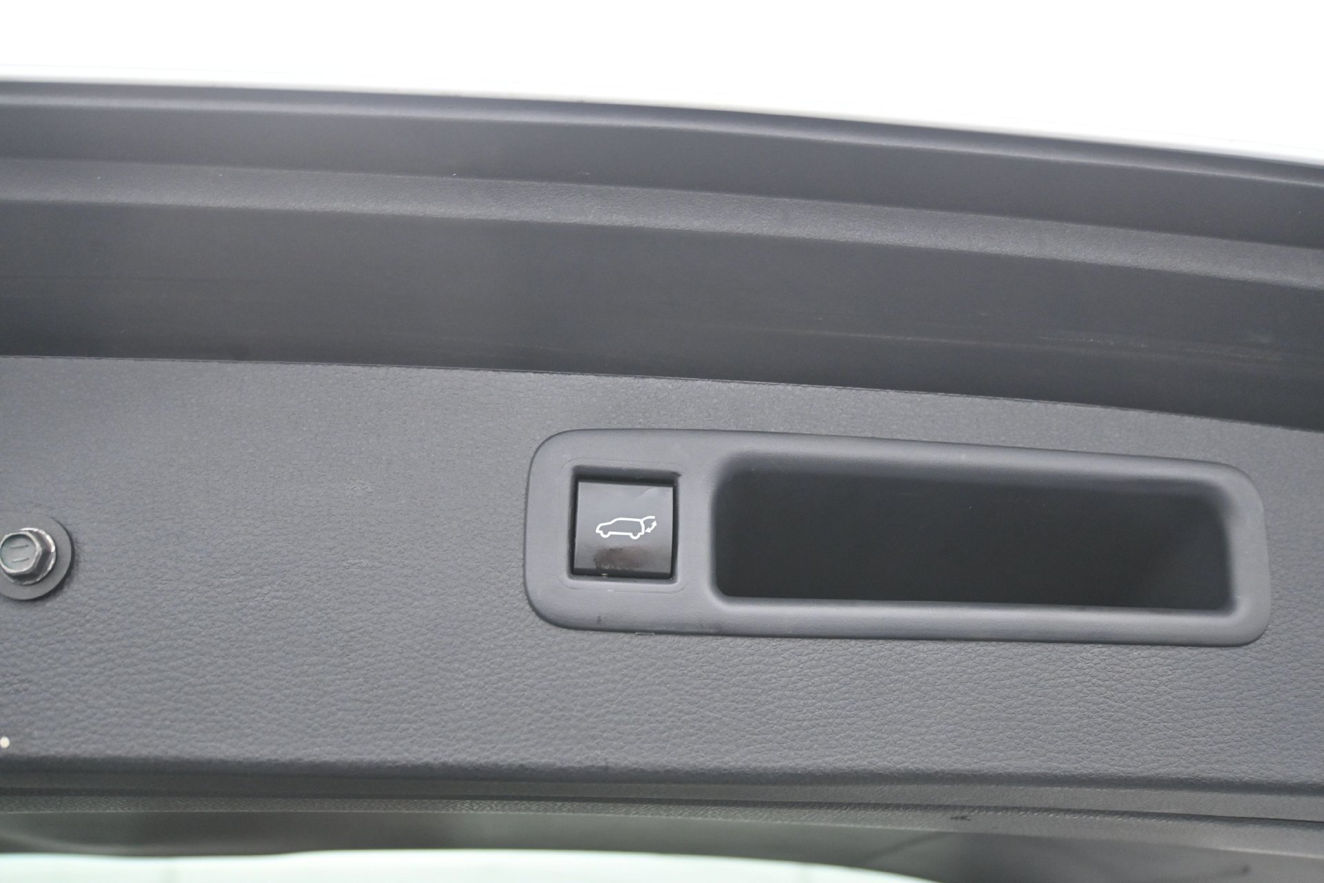 Used 2023 Toyota Highlander XLE AWD/4WD image 16