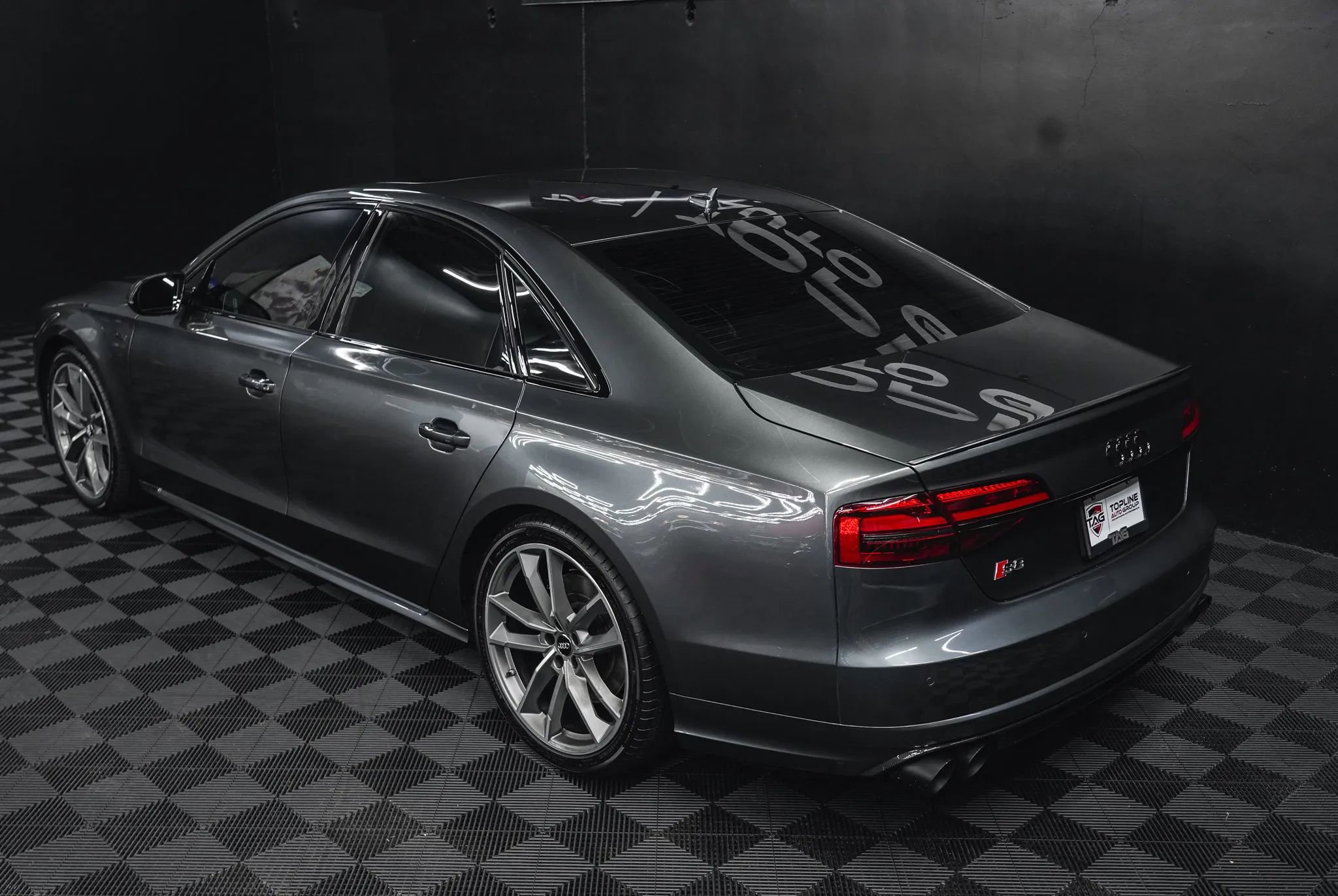 Used 2017 Audi S8 Plus image 30
