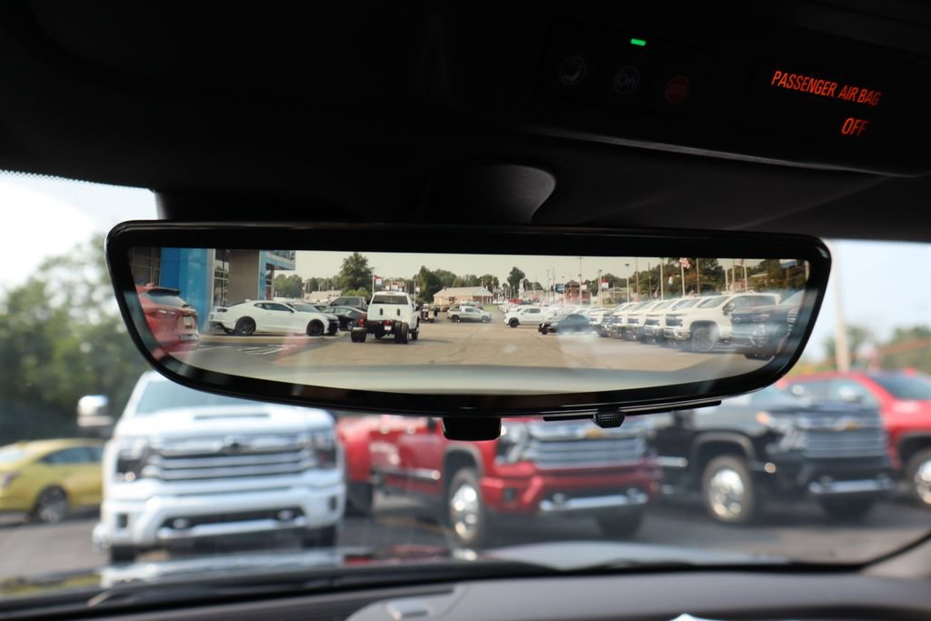 Used 2022 Chevrolet Camaro ZL1 RWD image 19