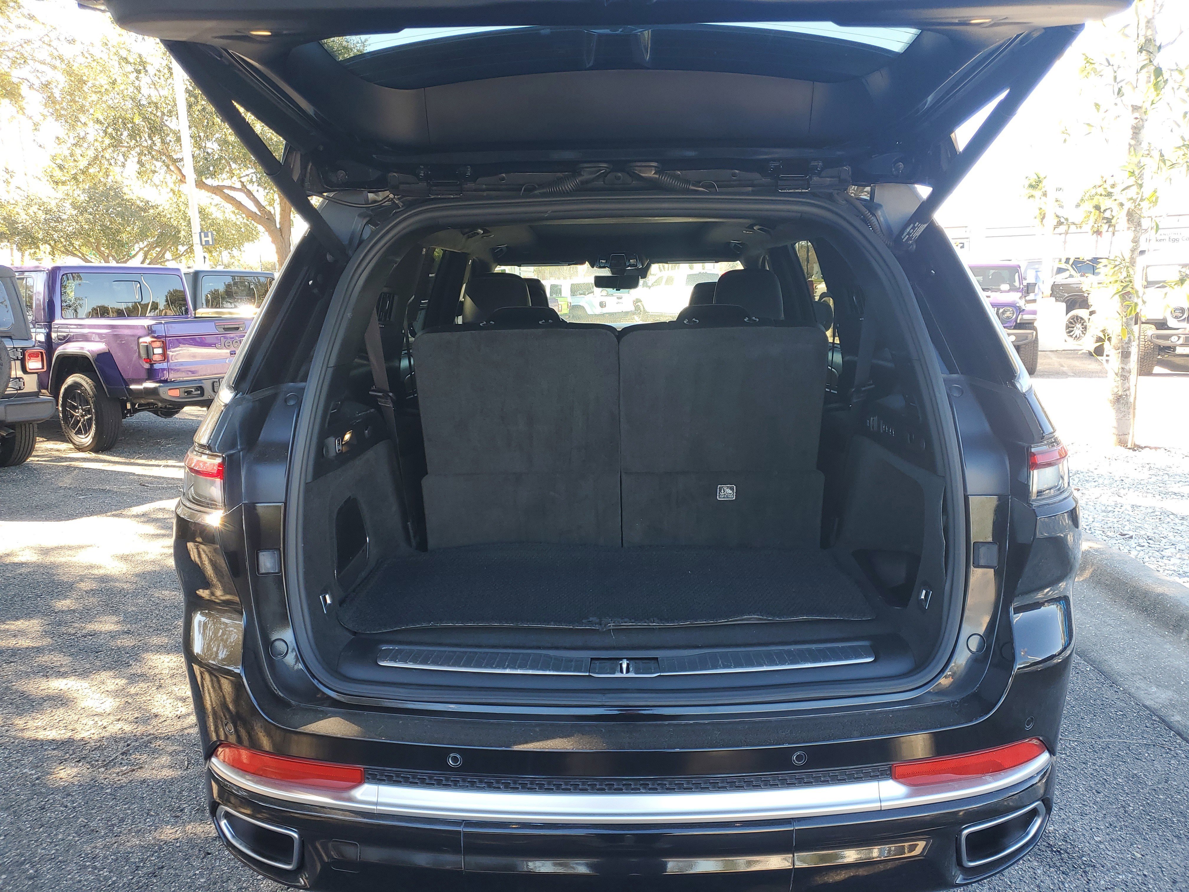 Used 2021 Jeep Grand Cherokee L Summit image 8