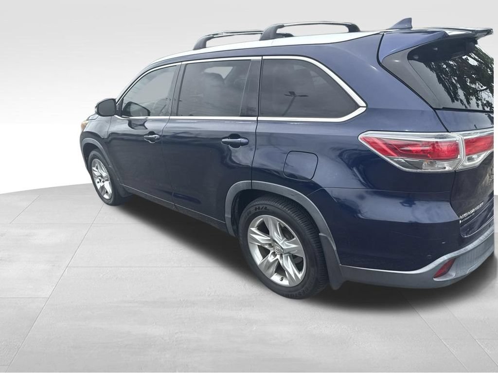 Used 2015 Toyota Highlander Limited AWD/4WD image 18
