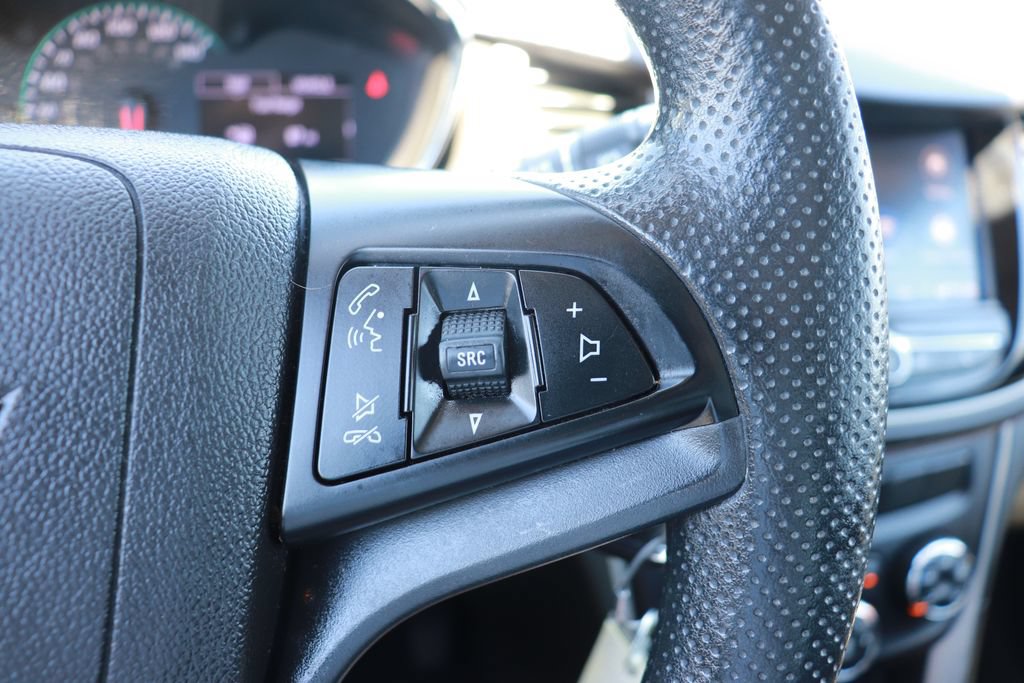 Used 2020 Chevrolet Trax LS FWD image 18