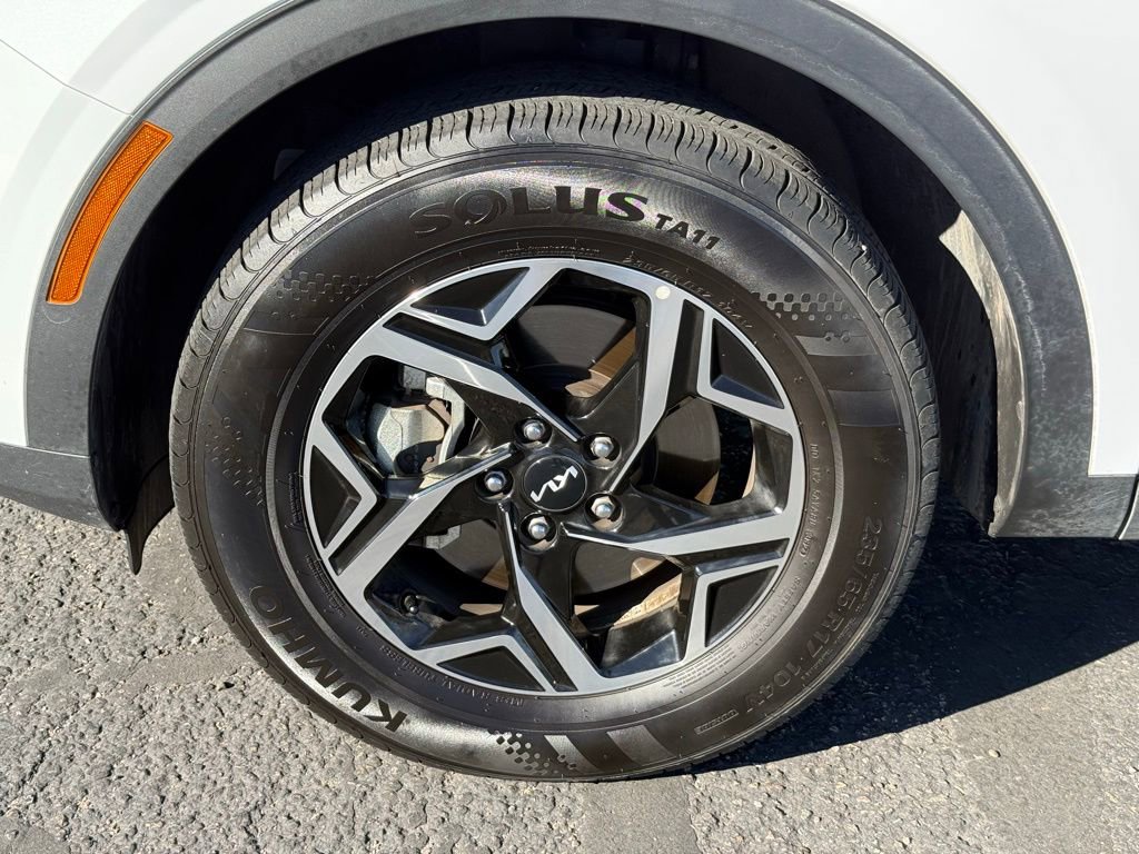 Used 2025 Kia Sportage LX AWD/4WD image 10