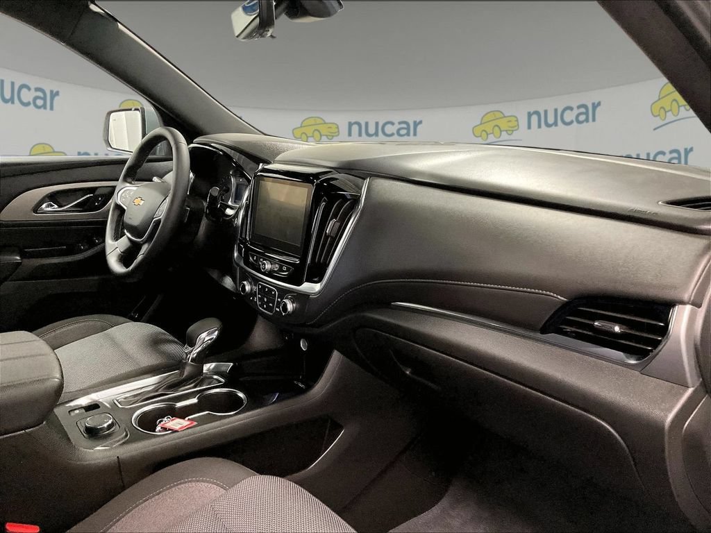Used 2023 Chevrolet Traverse LT w/ Rear Camera Mirror Package AWD/4WD image 14