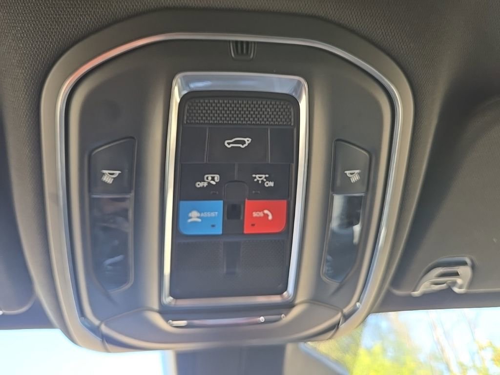 Used 2024 Jeep Wagoneer L Series II w/ Flexible Seating Group image 30