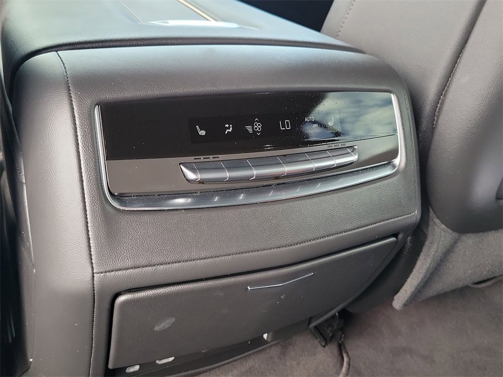 Certified 2024 Cadillac Escalade Premium Luxury w/ Performance Package image 21