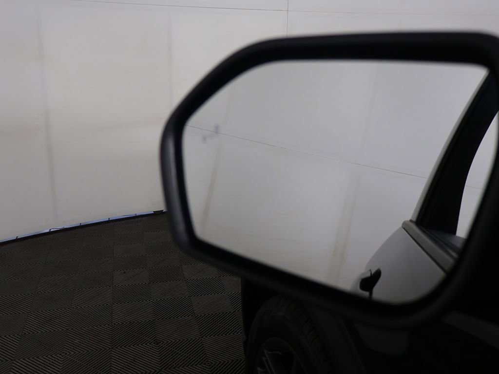Used 2025 Ford Explorer ST-Line w/ ST-Line Street Pack AWD/4WD image 35