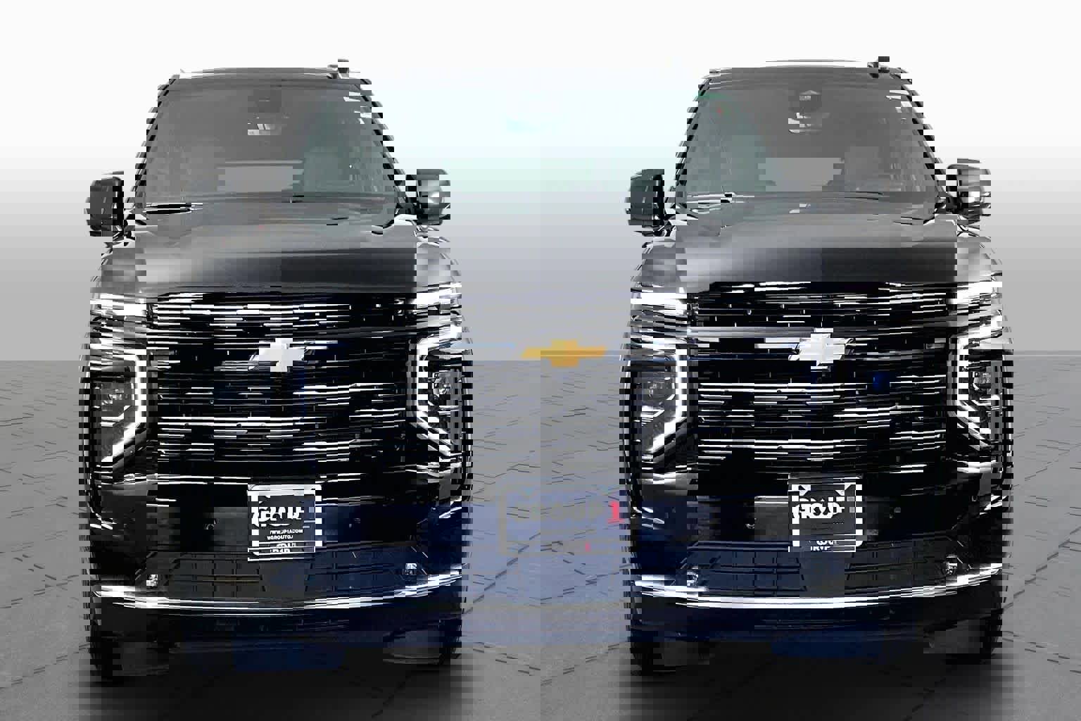 Used 2025 Chevrolet Suburban High Country image 4