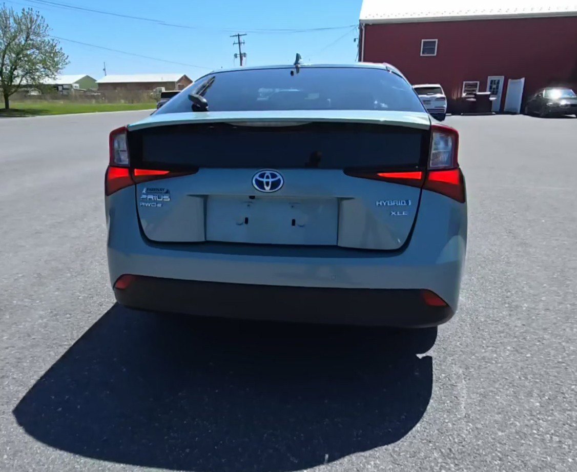 Used 2019 Toyota Prius XLE AWD/4WD image 3