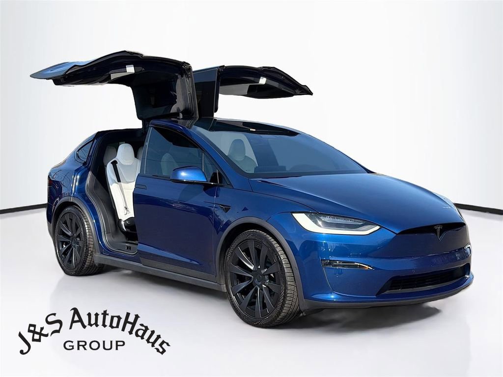 Used 2022 Tesla Model X Plaid image 1