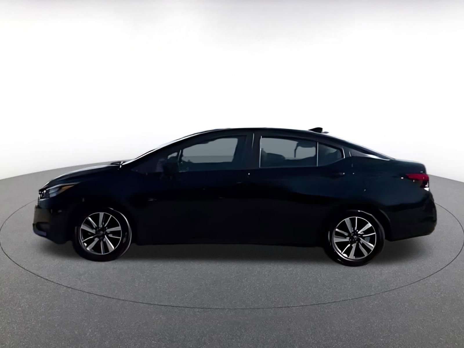 Used 2025 Nissan Versa SV image 16