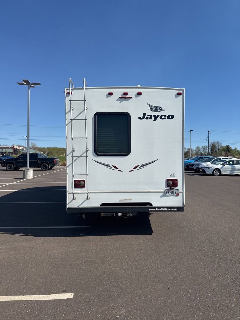 Used 2017 Chevrolet Express 4500 w/ RV Package RWD image 3