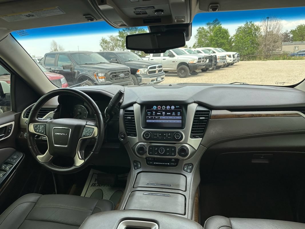 Used 2019 GMC Yukon Denali w/ Denali Ultimate Package AWD/4WD image 22