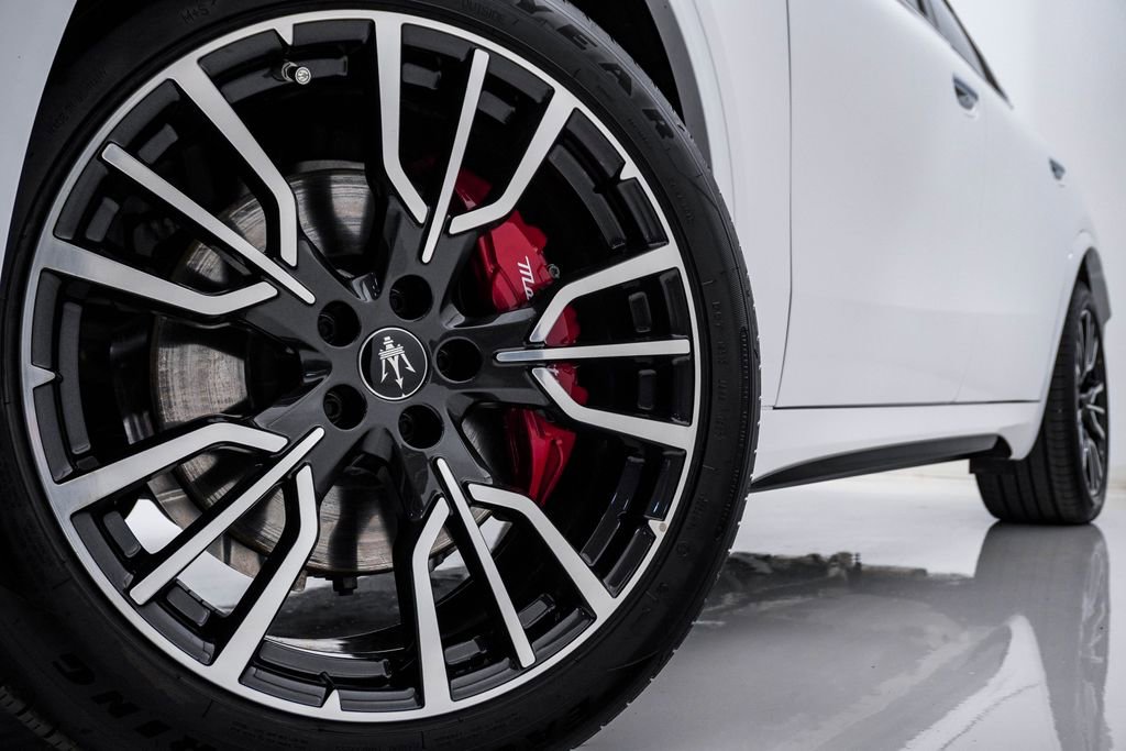 Certified 2023 Maserati Grecale Modena image 5