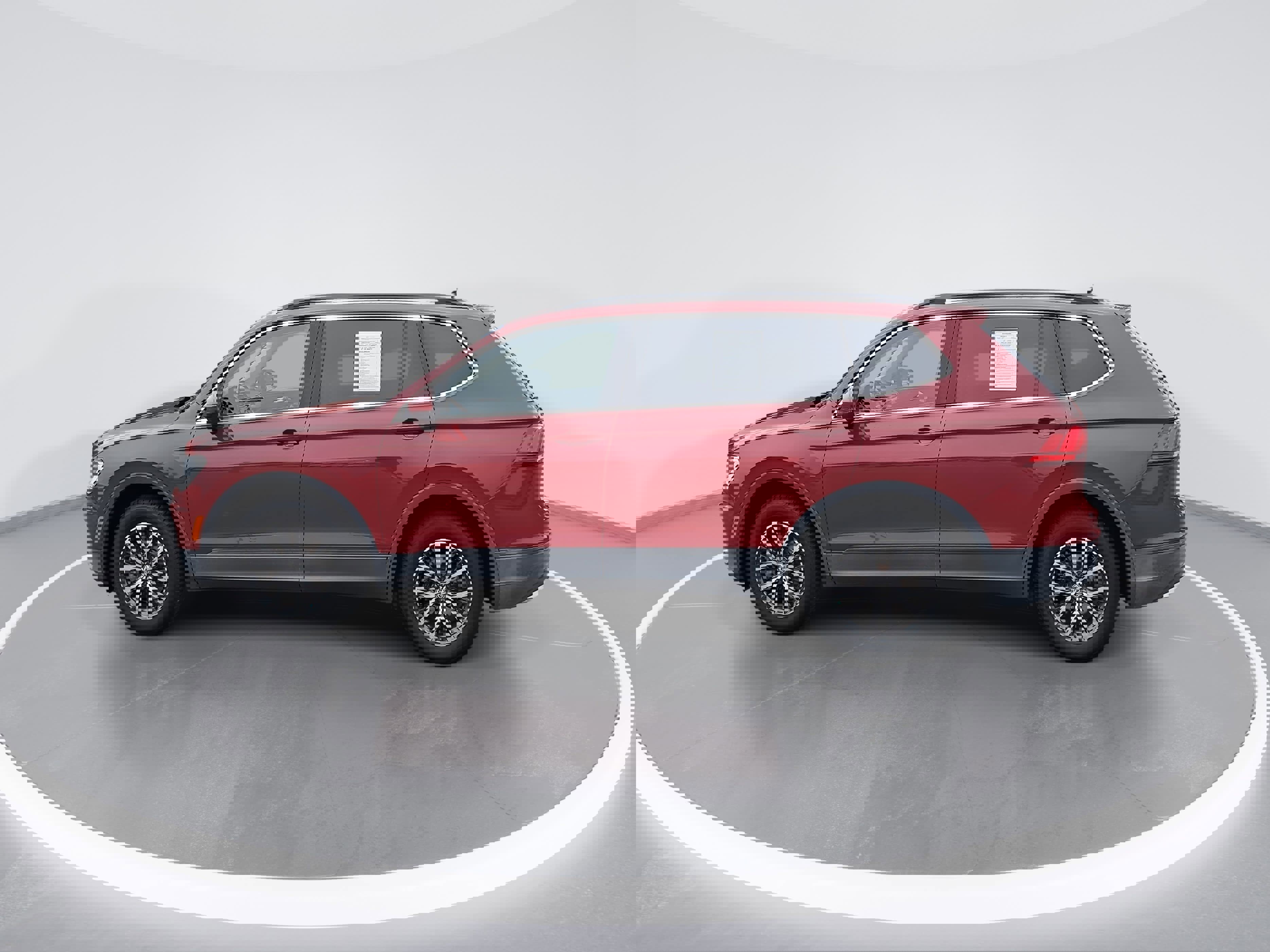 Certified 2019 Volkswagen Tiguan SE w/ Panoramic Sunroof Package image 6