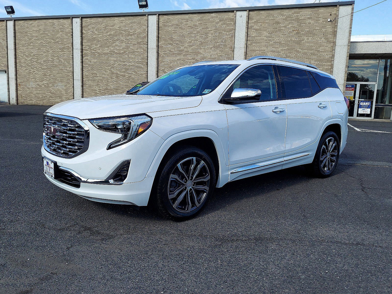 Used 2020 GMC Terrain Denali image 3