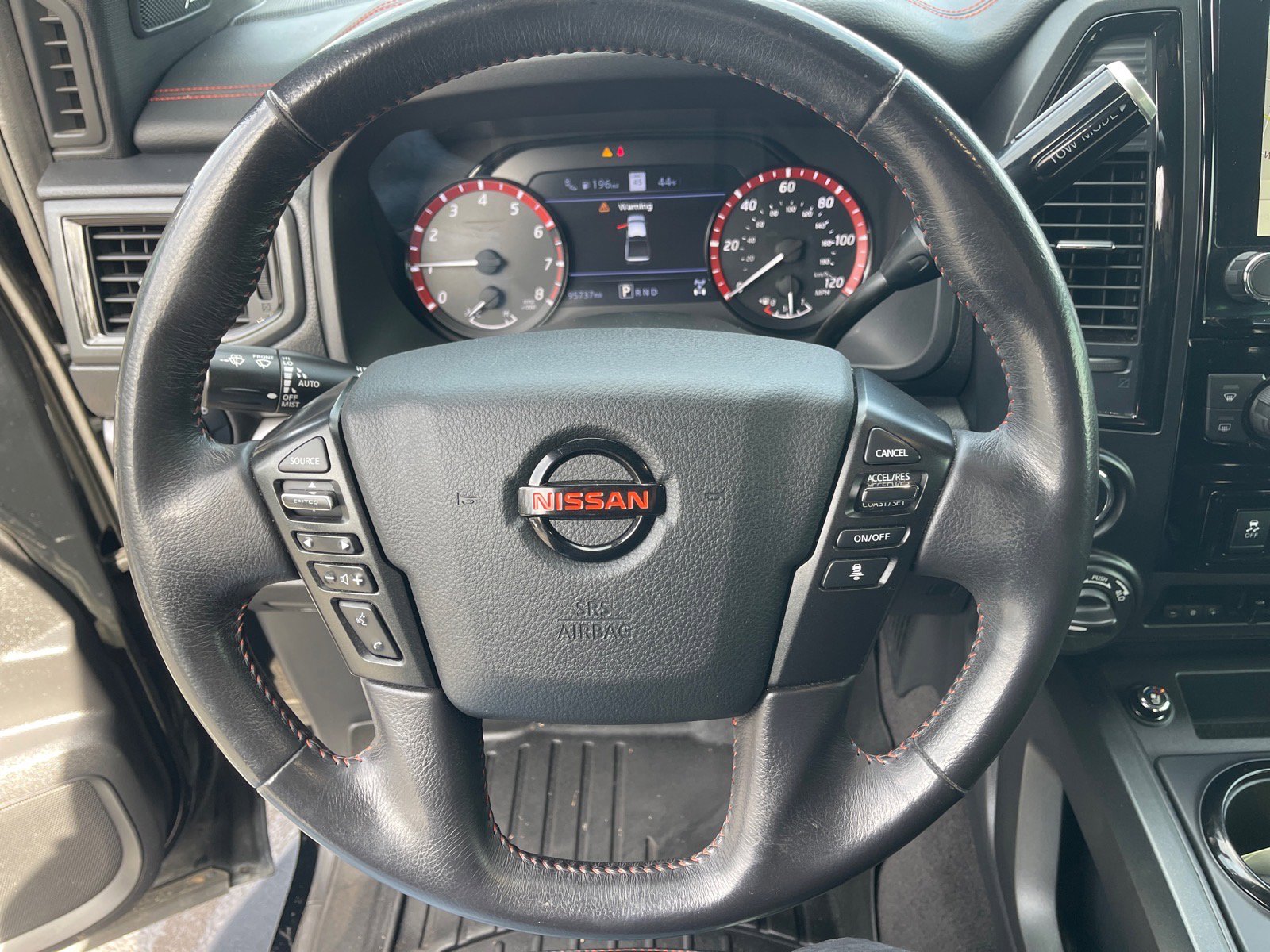 Used 2021 Nissan Titan PRO-4X w/ Pro-4x Convenience Package image 7