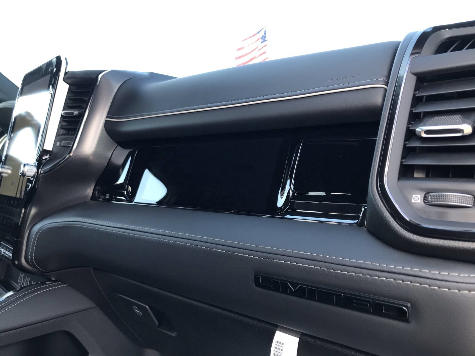 New 2026 RAM 3500 Limited AWD/4WD image 27
