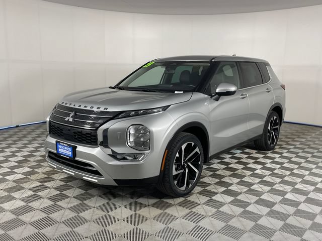 Used 2023 Mitsubishi Outlander SE AWD/4WD image 1