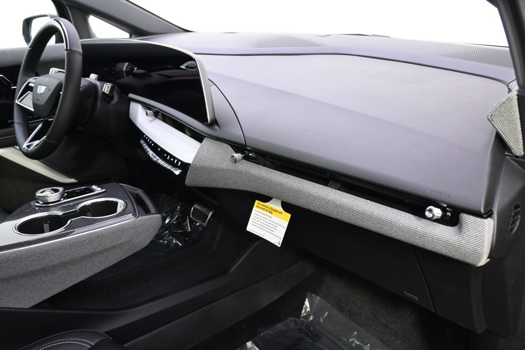 New 2026 Cadillac Optiq Luxury 1 w/ LPO, Floor Liner Package AWD/4WD image 15