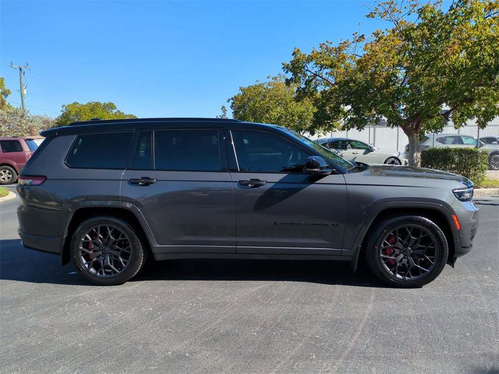 Used 2024 Jeep Grand Cherokee L Summit image 3