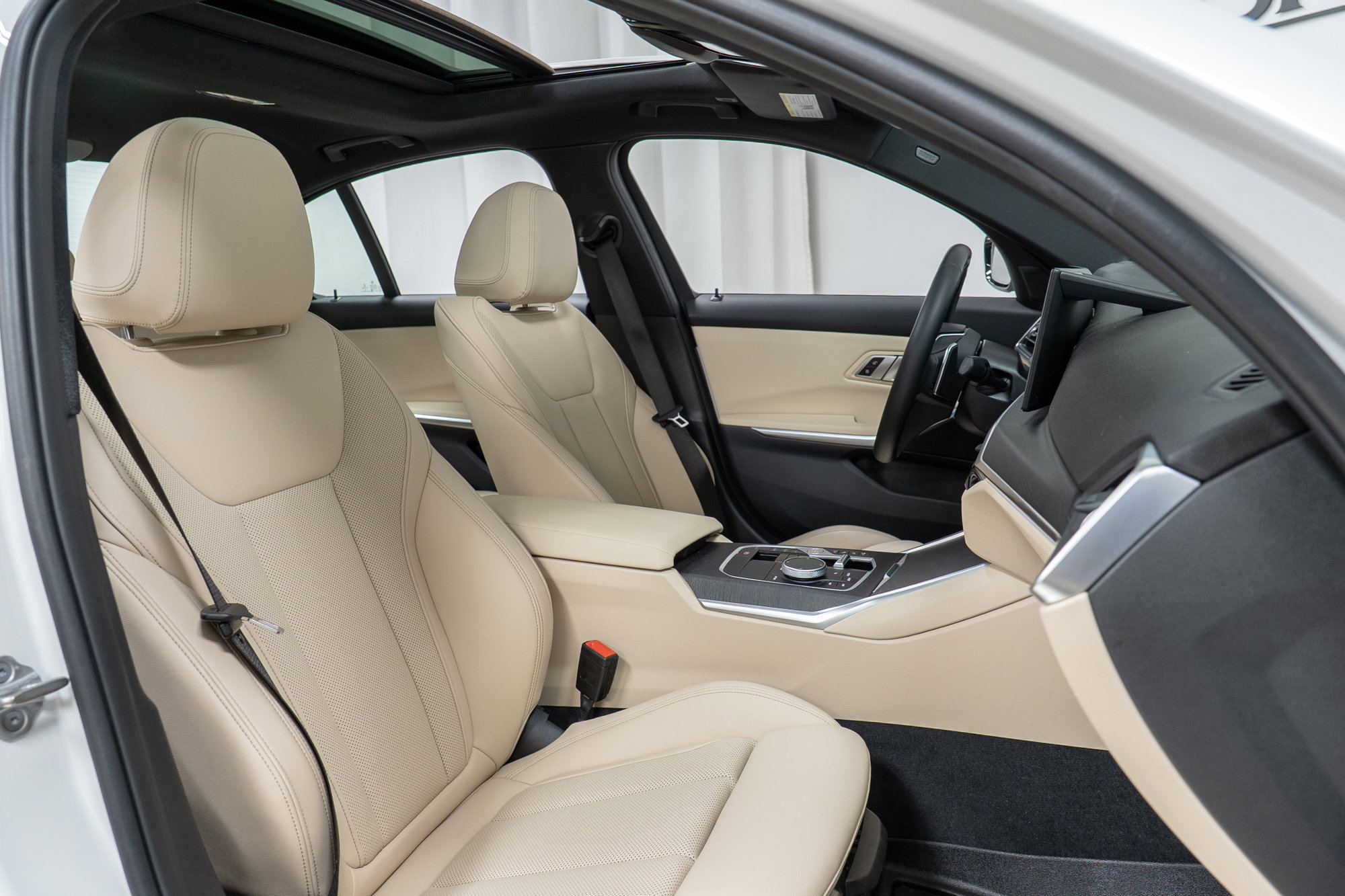 Certified 2023 BMW 330i xDrive Sedan w/ Premium Package image 22