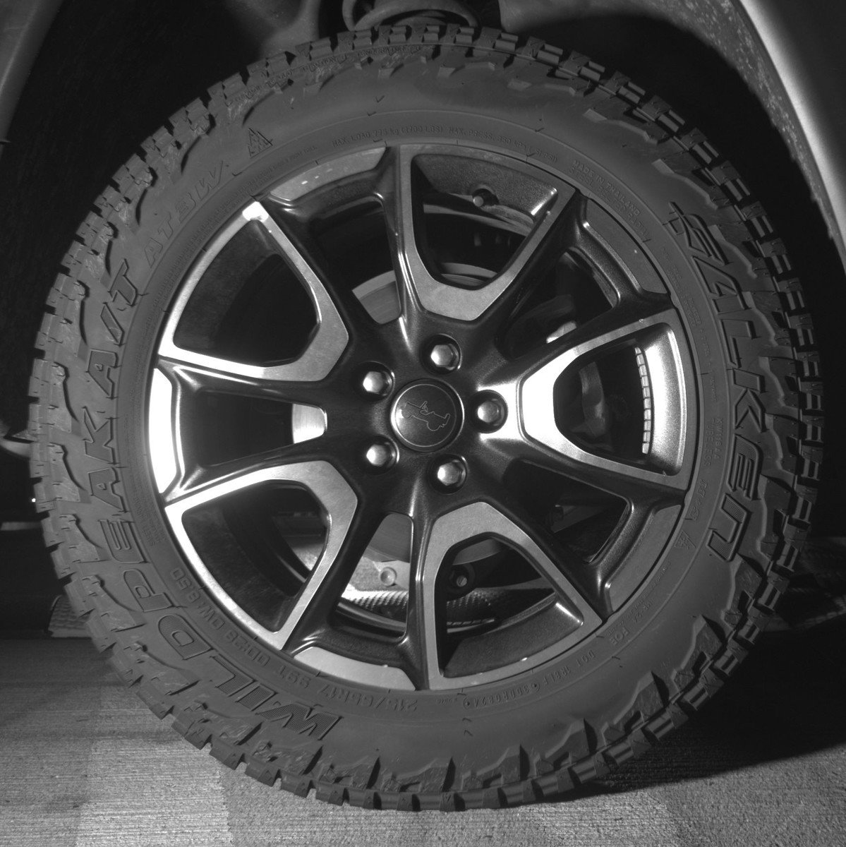 Used 2025 Jeep Compass Trailhawk image 15