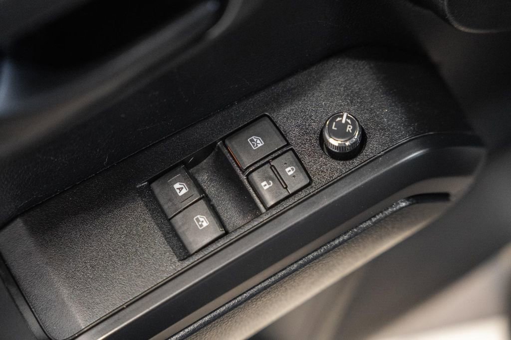 Used 2016 Toyota Tacoma SR5 image 27