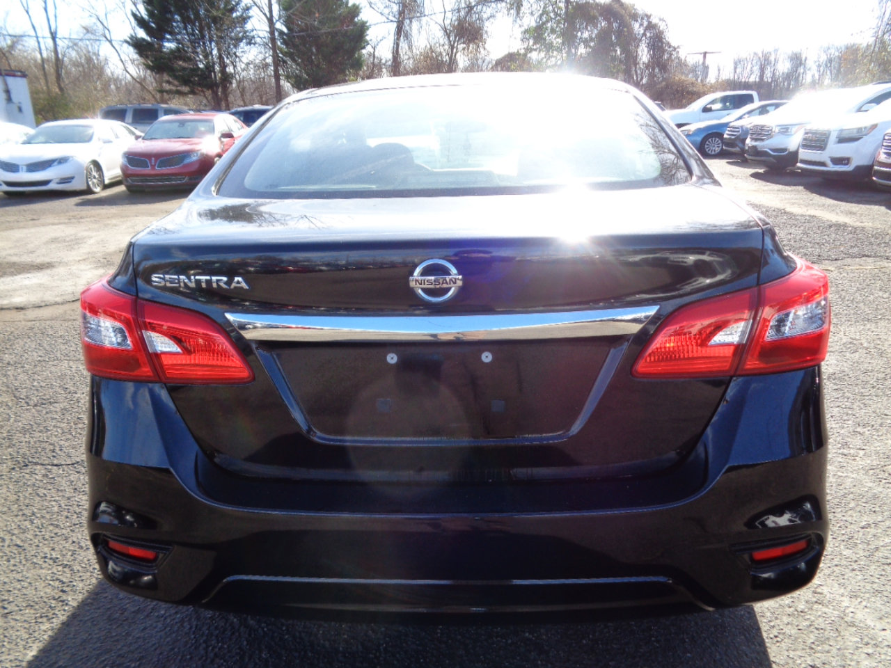 Used 2017 Nissan Sentra S image 7
