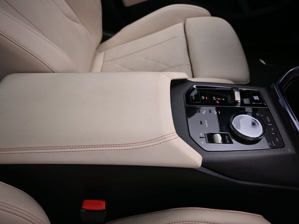 Certified 2025 BMW X3 xDrive30i w/ Convenience Package image 27