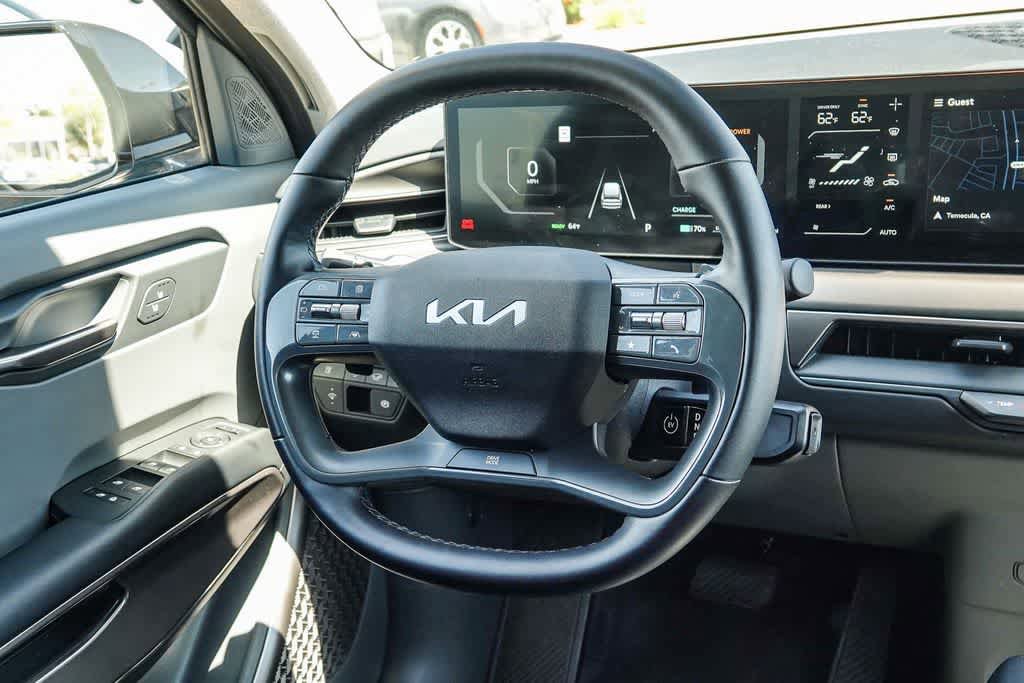 Certified 2024 Kia EV9 Light Long Range RWD image 14