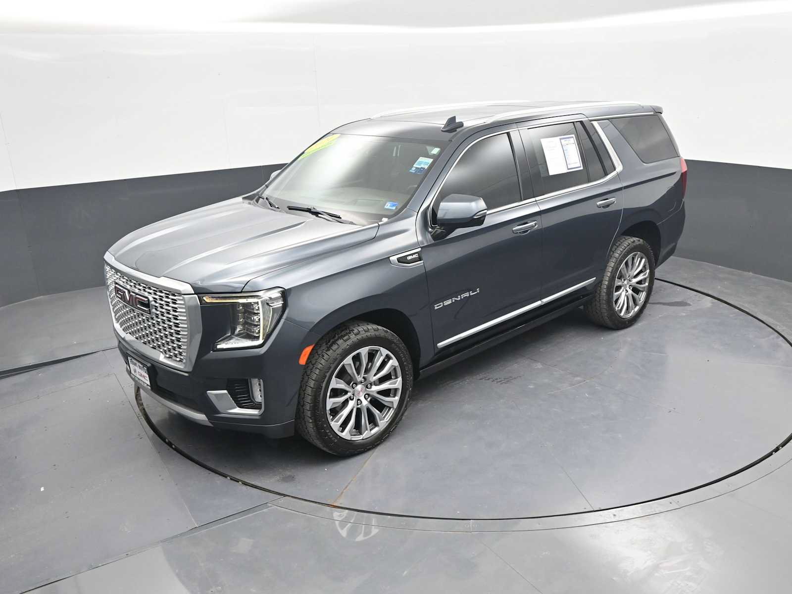 Used 2021 GMC Yukon Denali w/ Denali Premium Package RWD image 42