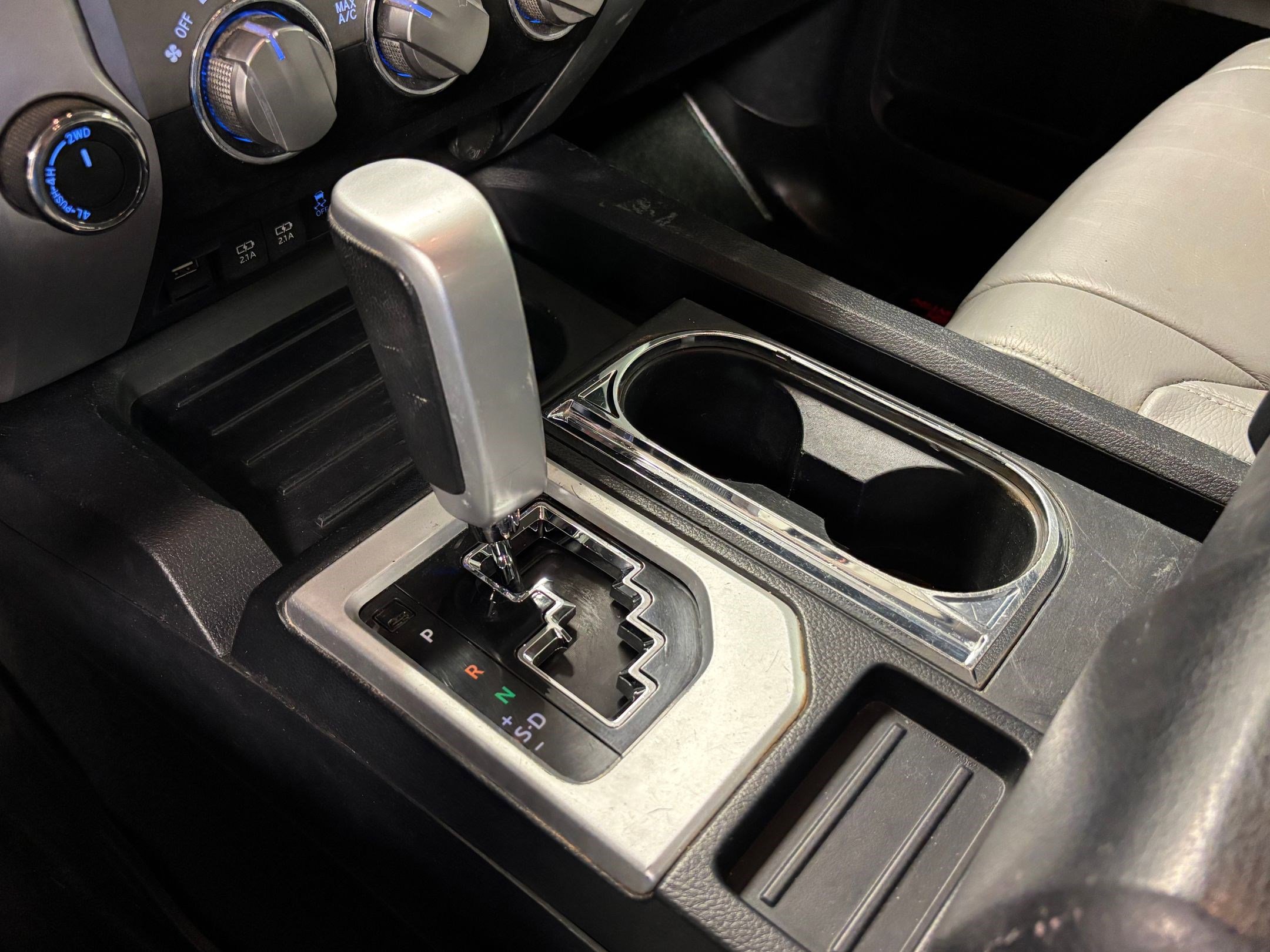 Used 2020 Toyota Tundra SR5 w/ SR5 Leather Package image 14