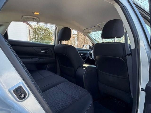 Used 2016 Nissan Altima 2.5 S w/ Power Driver Seat Package image 14