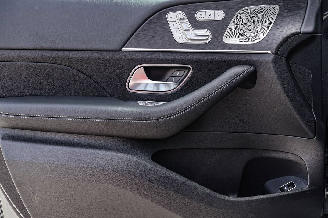 New 2026 Mercedes-Benz GLS 450 4MATIC image 13
