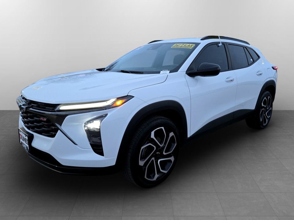 Used 2024 Chevrolet Trax RS w/ Sunroof Package image 12