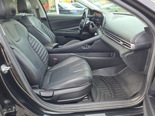 Used 2023 Hyundai Elantra Limited w/ Preferred Accessory Package FWD image 43