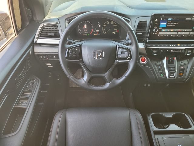 Used 2025 Honda Odyssey Sport-L image 12