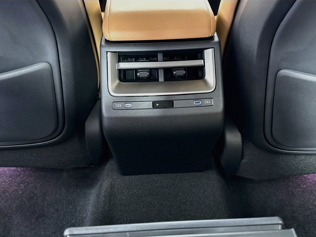 New 2026 Lexus ES 350h AWD w/ Accessory Package (Z2) image 18