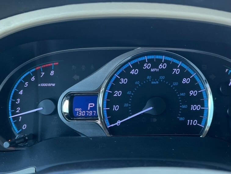 Used 2012 Toyota Sienna XLE w/ Premium Pkg FWD image 15