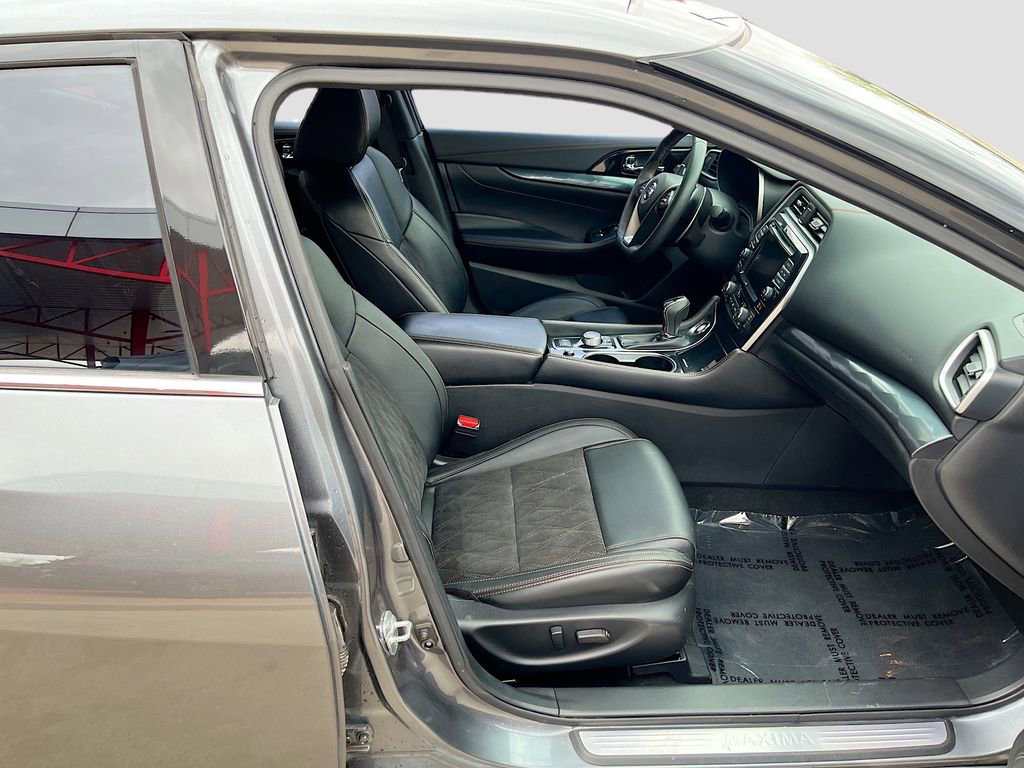 Used 2023 Nissan Maxima SR w/ Sport Mat Group FWD image 30